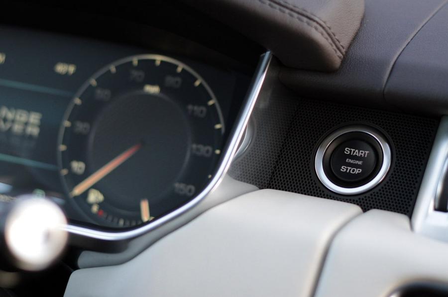  Land Rover Range Rover 2013 года  (фото 95 из 230)